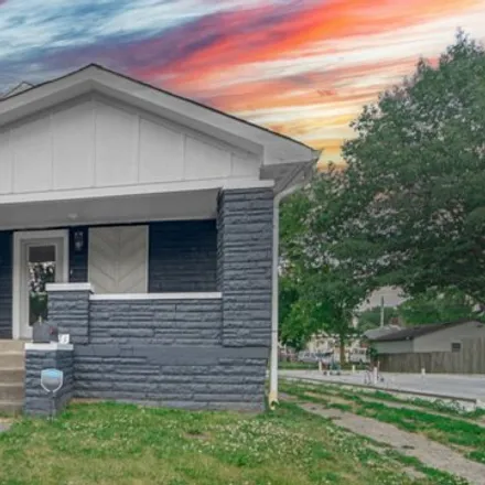 Buy this 3 bed house on 1411 North Grant Avenue in Indianapolis, IN 46201