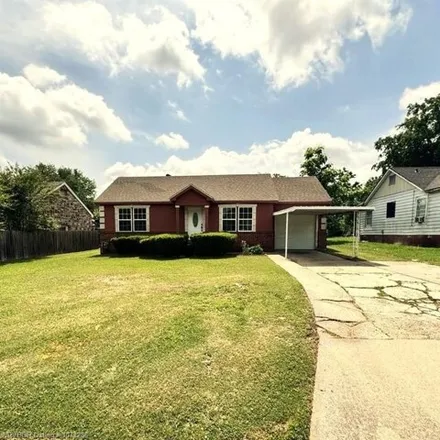 Buy this 3 bed house on 3604 Morris Drive in Fort Smith, AR 72904