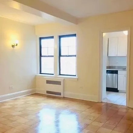 Image 4 - 355 Bleecker Street, New York, NY 10014, USA - Apartment for rent