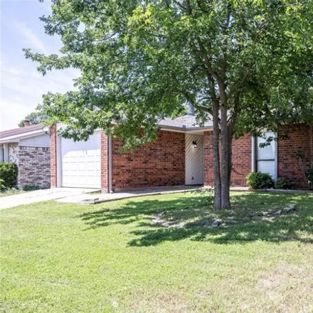 Image 4 - 639 Roaming Road Dr, Allen, Texas, 75002 - House for sale