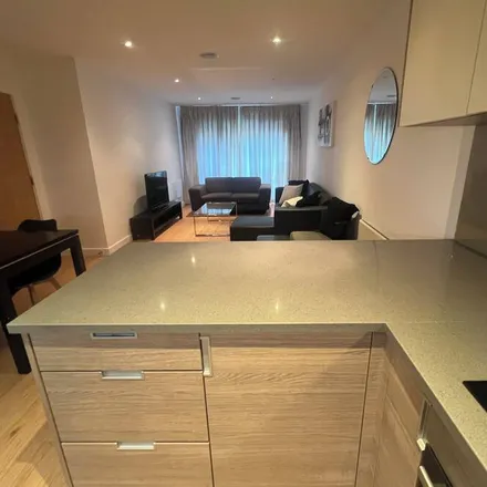 Image 4 - London, NW9 5XY, United Kingdom - Apartment for rent