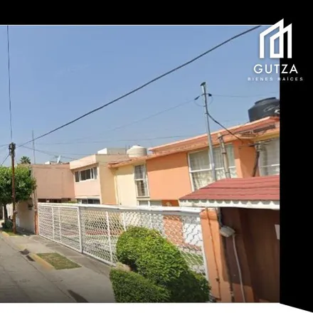 Buy this studio house on Avenida Emiliano Zapata in 53100 Naucalpan de Juárez, MEX