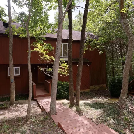 Buy this 4 bed loft on 3 Dogwood Trail in Jefferson County, MO 63069