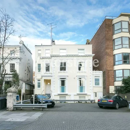 Rent this 4 bed apartment on 16 Finchley Road in London, NW8 0NU