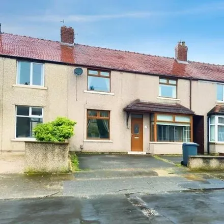 Rent this 3 bed townhouse on Dallas Road in Morecambe, LA4 6NW