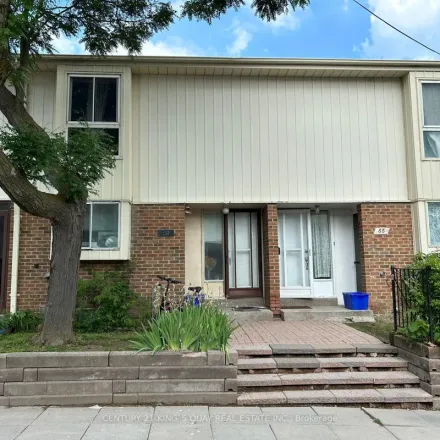 Image 2 - L'Amoreaux Collegiate Institute, 2501 Bridletowne Circle, Toronto, ON M1W 2K1, Canada - Townhouse for rent