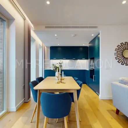 Rent this 3 bed apartment on 51 Phoenix Place in London, WC1X 0BF