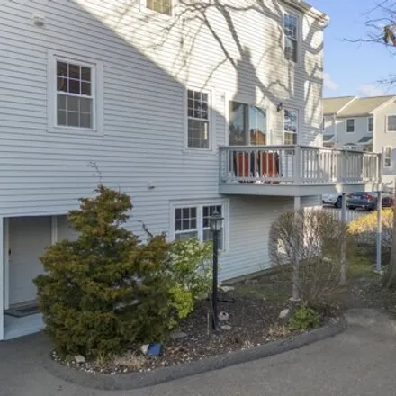 Rent this 2 bed townhouse on 254 Seaside Avenue in Stamford, CT 06902