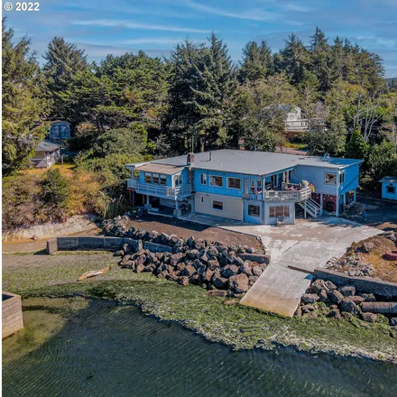 Buy this 6 bed house on 2698 Koos Bay Boulevard in Coos Bay, OR 97420