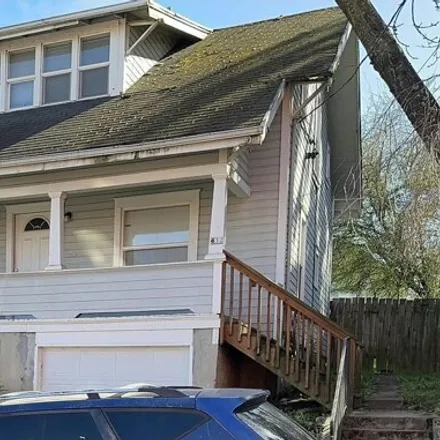 Buy this 4 bed house on 432 Northeast Russet Street in Portland, OR 97211