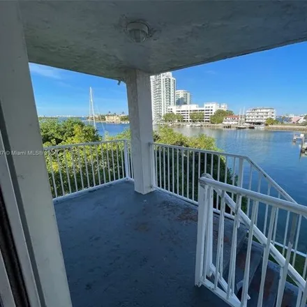 Image 2 - 7917 West Drive, North Bay Village, Miami-Dade County, FL 33141, USA - House for rent