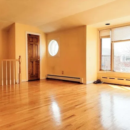 Image 2 - 42-19 194th Street, New York, NY 11358, USA - Apartment for rent