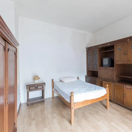 Rent this 3 bed room on Queo in Rua de Camões 305, 4000-145 Porto