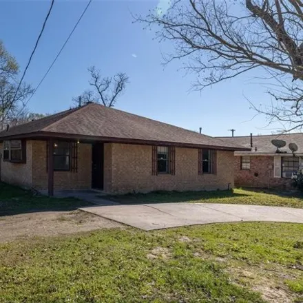 Buy this 3 bed house on 1122 East Avenue in Cleveland, TX 77327