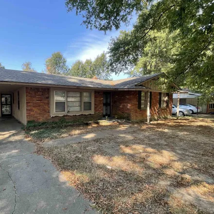 Buy this 3 bed house on 4862 Dianne Drive in Memphis, TN 38116