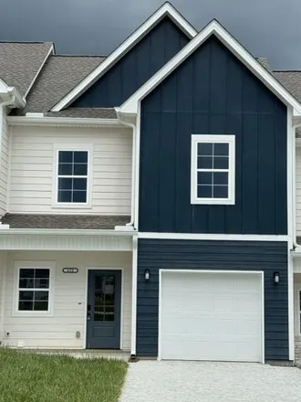 Buy this 3 bed townhouse on 698 South Walls Street in Shelbyville, TN 37160