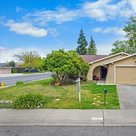 Buy this 3 bed house on 395 West Woodland Avenue in Woodland, CA 95695