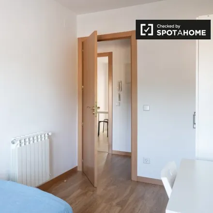 Rent this 3 bed room on Madrid in Carretera a la Estación de Hortaleza, 28033 Madrid
