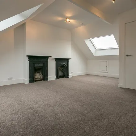 Image 4 - Shaftesbury Grove, Newcastle upon Tyne, NE6 5JB, United Kingdom - Townhouse for rent