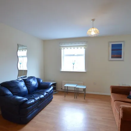 Image 2 - Cedar Apartments, Chaloner Grove, Newton Hill, WF1 4SS, United Kingdom - Apartment for rent
