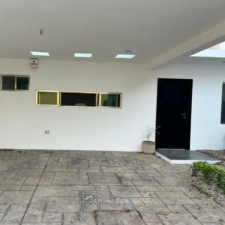 Rent this 4 bed house on Calle 47 in 97117 Mérida, YUC