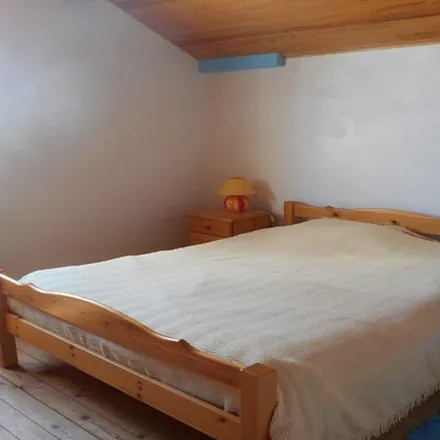 Rent this 1 bed apartment on Ehpad La Meynardie in Route de la Meynardie, 24410 Saint-Privat-des-Prés