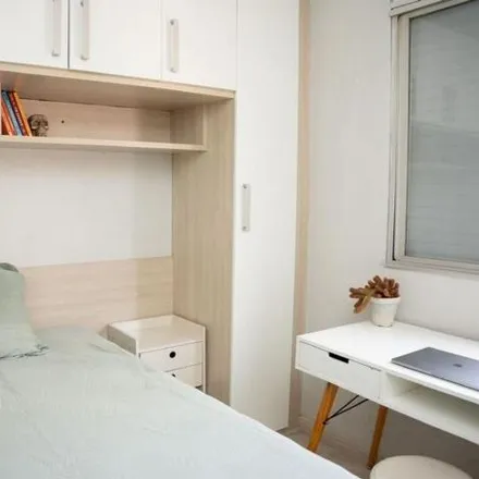 Buy this 2 bed apartment on Rua Muniz de Souza 3 in Aclimação, São Paulo - SP