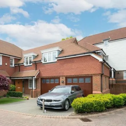 Buy this 5 bed house on Firs Close in Wickhurst Green, RH12 1GD