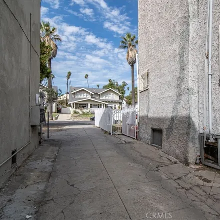 Image 7 - 2012 South La Salle Avenue, Los Angeles, CA 90018, USA - Apartment for sale