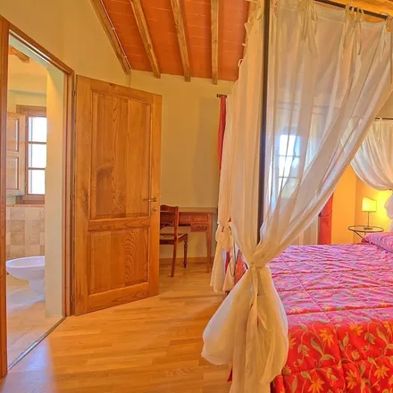 Rent this 7 bed house on San Gimignano in Siena, Italy
