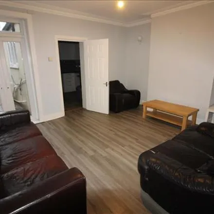 Rent this 5 bed apartment on Earls Road in Bevois Valley, Southampton
