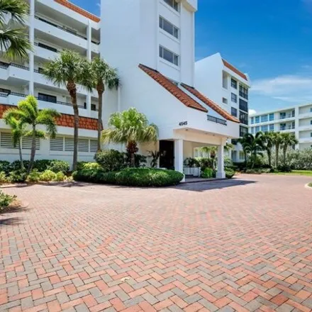 Image 2 - 4527 Gulf of Mexico Drive, Longboat Key, Manatee County, FL 34228, USA - Condo for sale