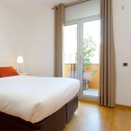 Rent this 2 bed apartment on Carrer de Rosa Sensat in 08001 Barcelona, Spain