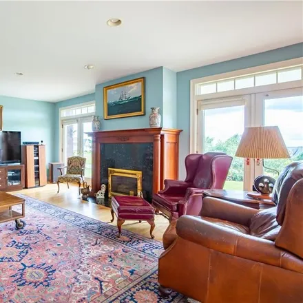 Image 7 - 67 Westwood Drive, Portsmouth, RI 02871, USA - House for sale