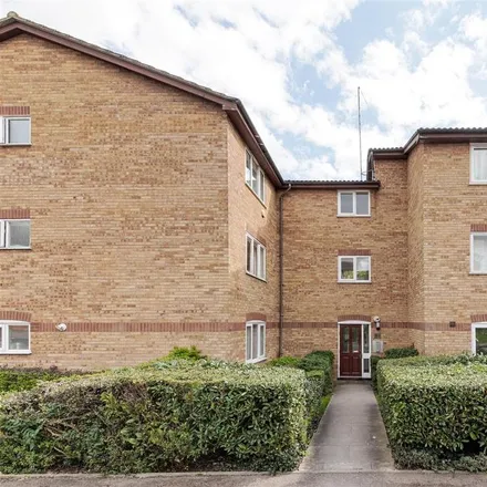 Rent this 1 bed apartment on Laburnum Close in London, N11 3PA