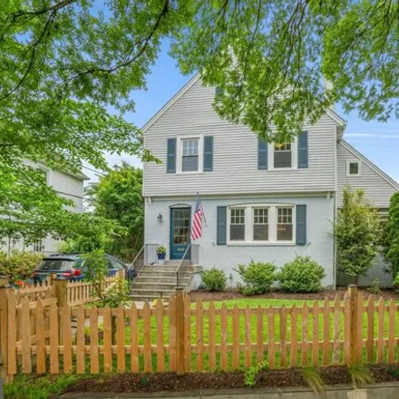 Buy this 3 bed house on 804 Russell Road in Alexandria, VA 22301