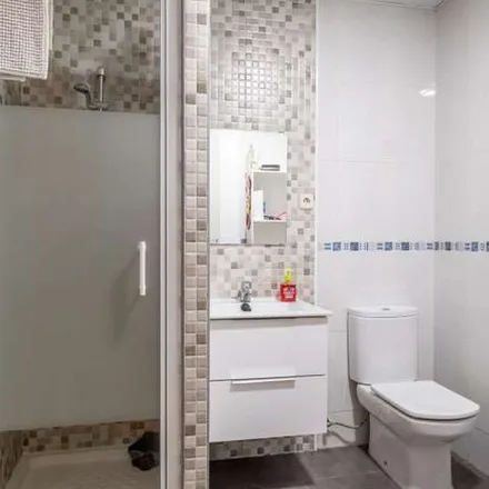 Rent this 6 bed apartment on Hospital de San Lucas y San Nicolás in Vía Complutense, 28807 Alcalá de Henares