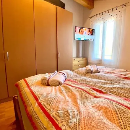 Rent this 1 bed apartment on 6949 Circolo di Vezia