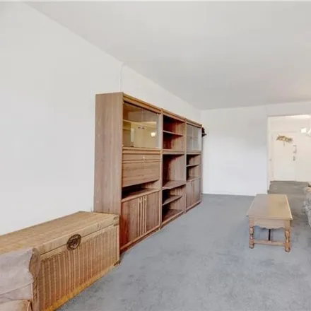 Image 4 - 2269 Gerritsen Avenue, New York, NY 11229, USA - Apartment for sale