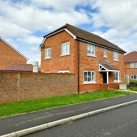 Rent this 3 bed house on Linwood Close in Nutbourne, PO18 8GG