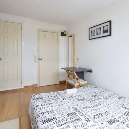 Rent this 1 bed house on 40 West Cromwell Road in London, SW5 9QL