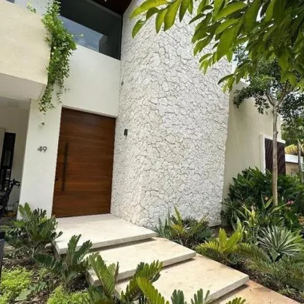 Buy this 4 bed house on Avenida Country Club in 97500 Yucatán Country Club, YUC