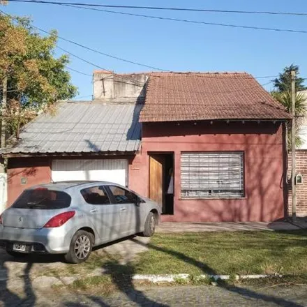 Image 2 - Riobamba 1246, Partido de Lomas de Zamora, B1832 DEF Temperley, Argentina - House for sale