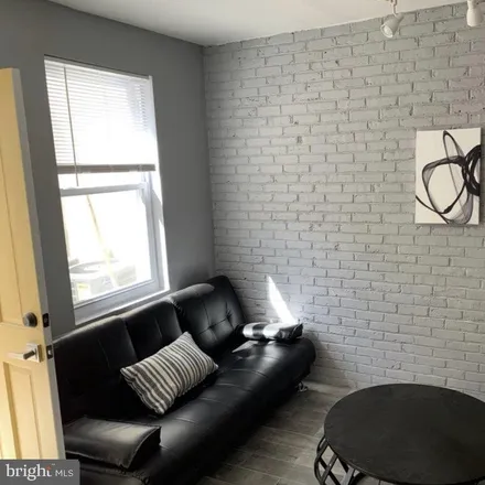 Image 3 - 251 Fulton Street, Philadelphia, PA 19147, USA - Townhouse for rent