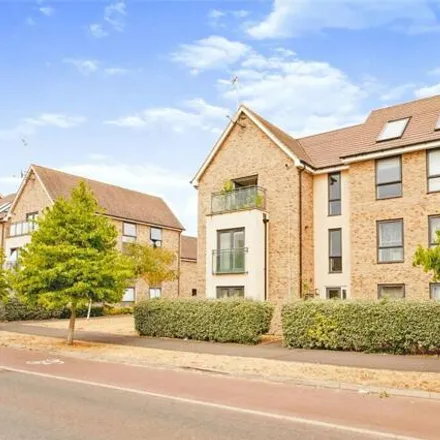 Buy this 2 bed apartment on 69 Lawrence Weaver Road in Cambridge, CB3 0GX