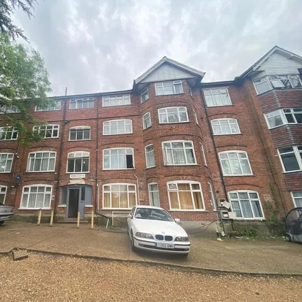 Rent this studio apartment on Barnfield Flats in Weston Lane, Waterside Park
