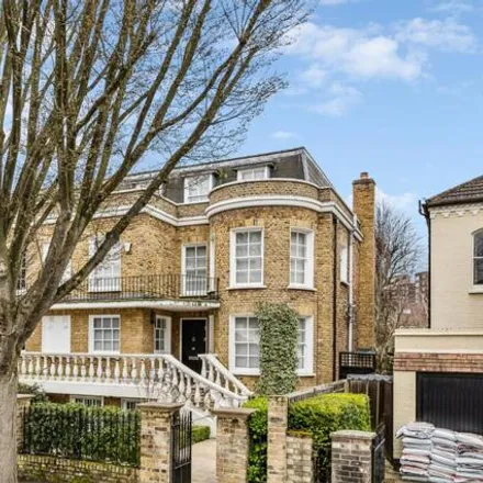 Rent this 4 bed duplex on 19 Woodlands Road in London, SW13 0JZ