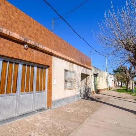 Buy this 3 bed house on San Martín 7446 in General Belgrano, Santa Fe