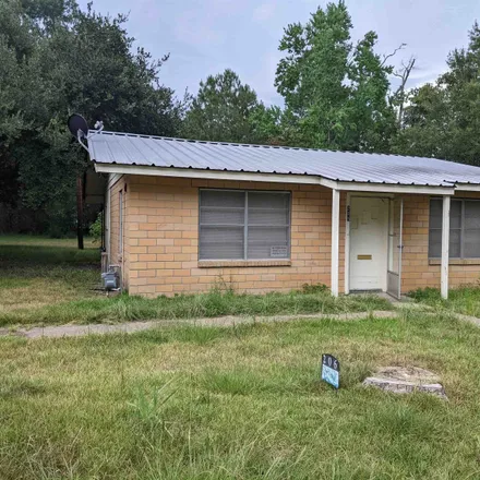 Buy this 2 bed house on 401 East Lavielle Street in Kirbyville, Jasper County