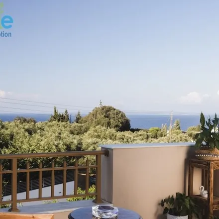 Buy this 4 bed house on Akrotíri in Kykládon, Greece